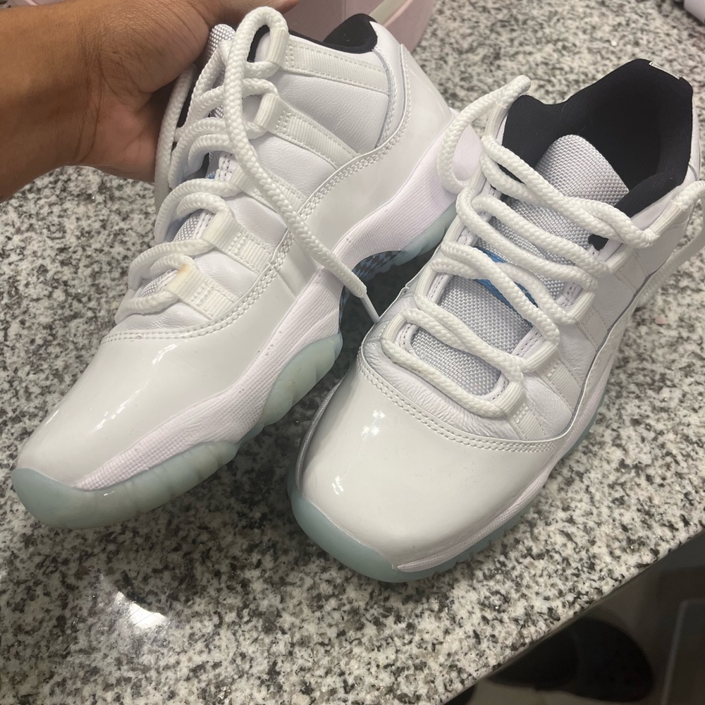 Jordan 11s